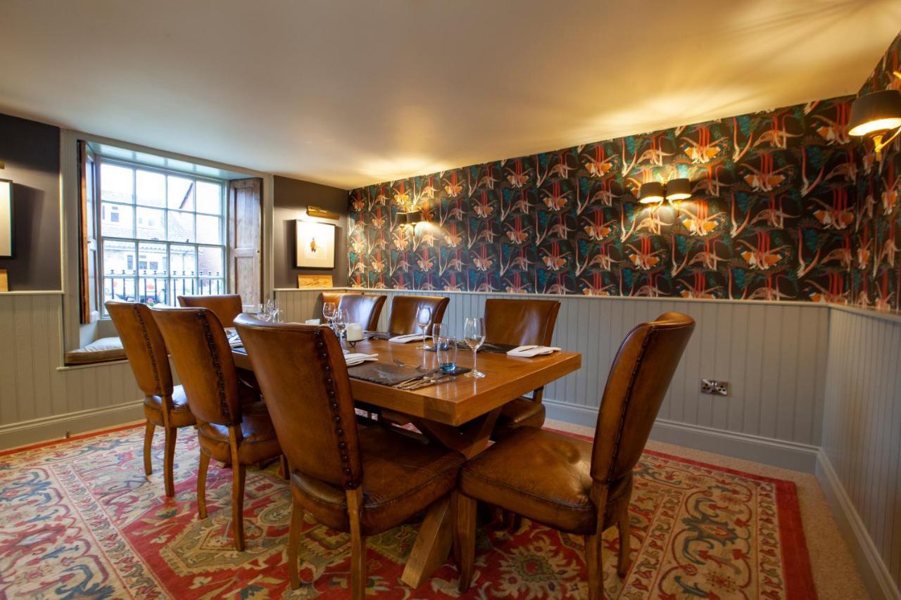 The Fox And Hounds Country Inn Пикъринг Екстериор снимка