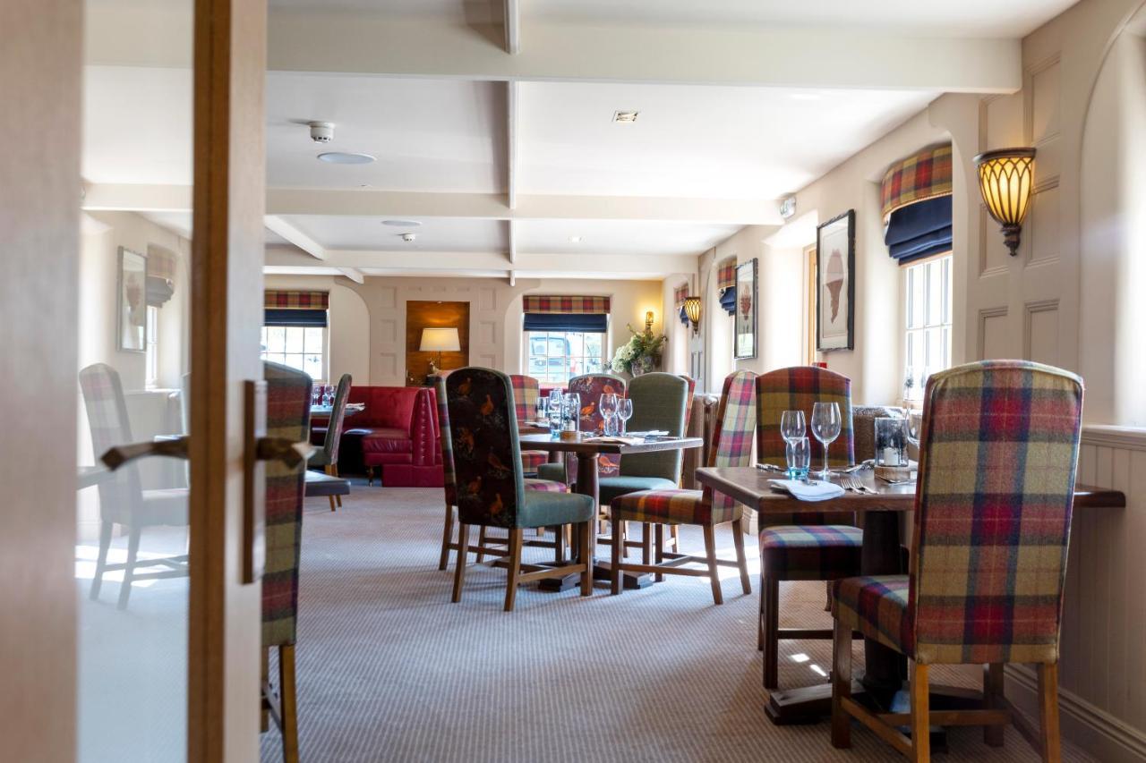 The Fox And Hounds Country Inn Пикъринг Екстериор снимка