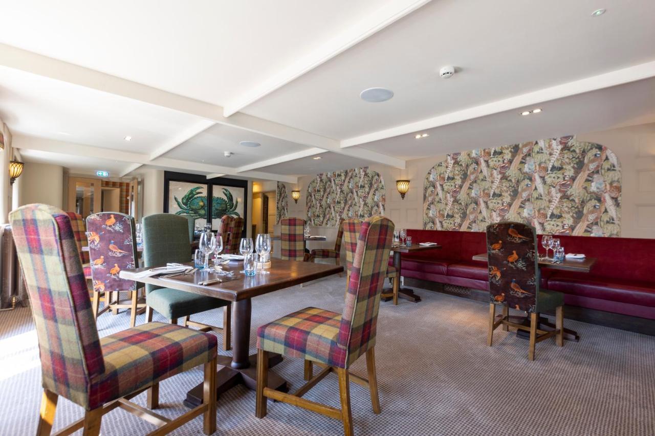 The Fox And Hounds Country Inn Пикъринг Екстериор снимка
